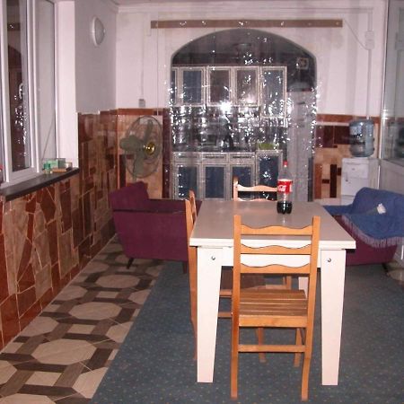 Guest House Oasis - Tvishi Екстер'єр фото