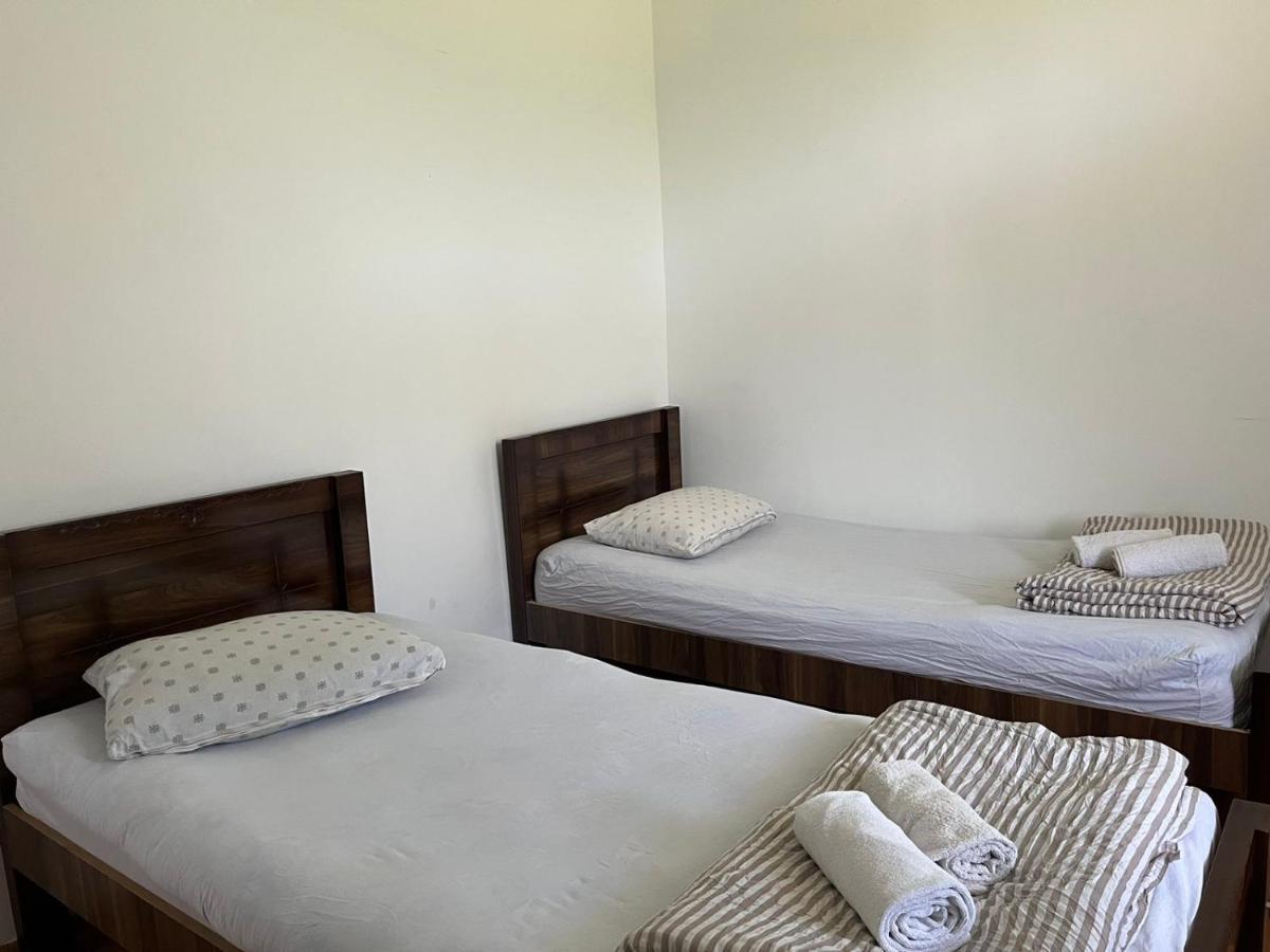 Guest House Oasis - Tvishi Екстер'єр фото